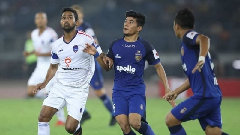 Andrea Orlandi and Anirudh Thapa kept wreaking havoc on the midfielders and defenders of Delhi Dynamos FC (Image Courtesy: ISL)