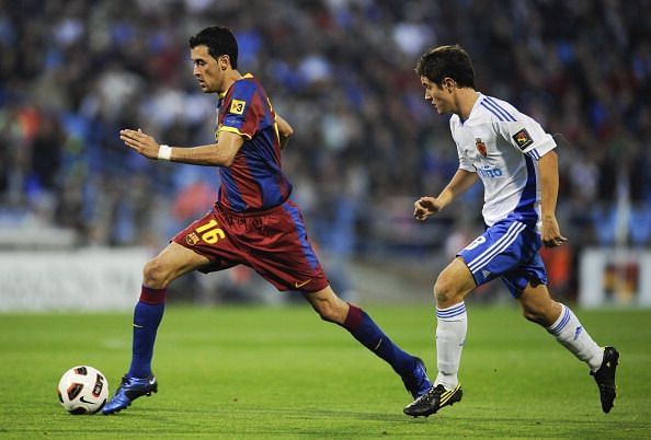 Busquets&#039;s ability to get out tight spaces is vital for Barcelona to dictate possession