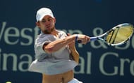 Andy roddick hitting a forehand during Cincinnati open.
