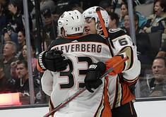 Ducks spoil Karlsson's Sharks debut with 5-2 win in opener