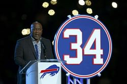 Bills honor Thurman Thomas by retiring No. 34