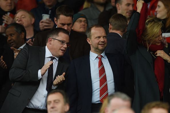 Manchester United executive vice-chairman (R)
