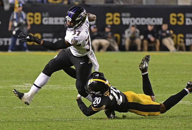 Flacco flourishing for resurgent Ravens, downs Steelers