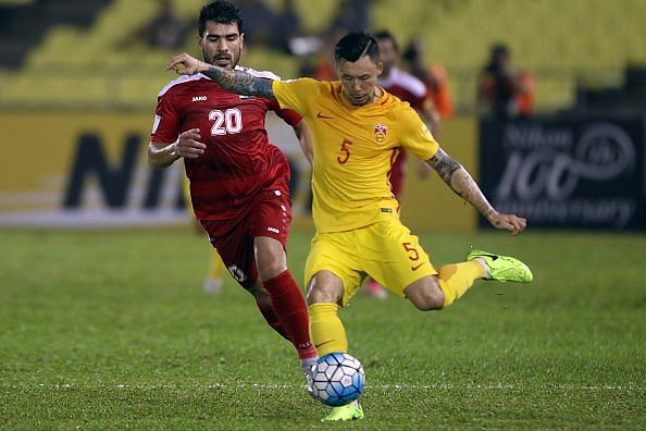 Zhang Linpeng has a good defensive partnership with the other centre-back Yu Yang