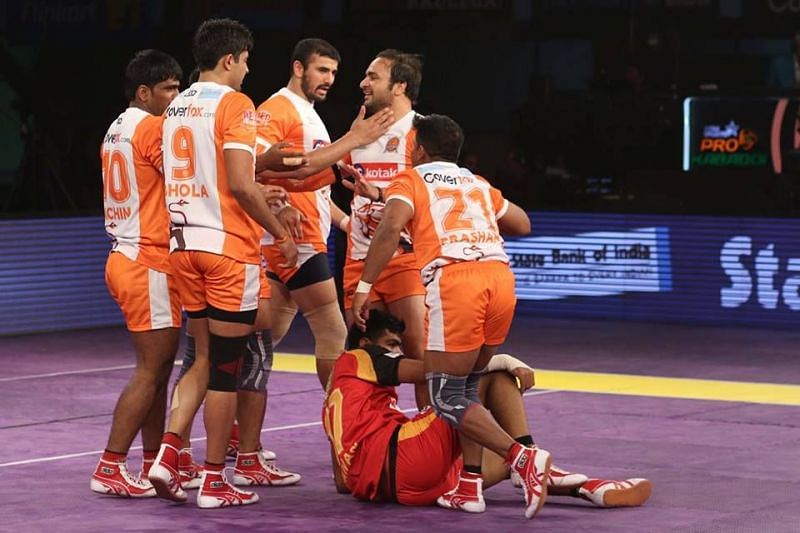 Manjeet and Ajay Thakur have played together for Bengaluru Bulls and Puneri Paltan