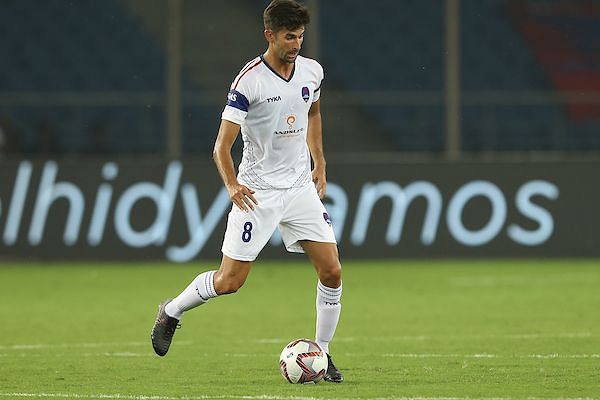 The Real Madrid academy product brought his experience to the fore in the first match against his ex-club FC Pune City (Image Courtesy: ISL)