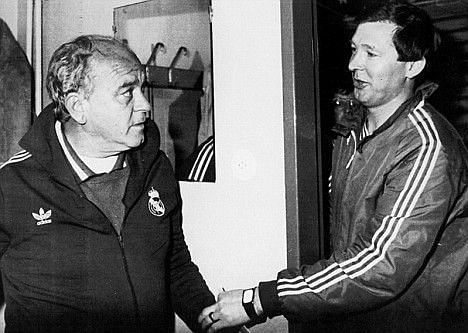 Di Stefano (l) and Sir Alex Ferguson (r)