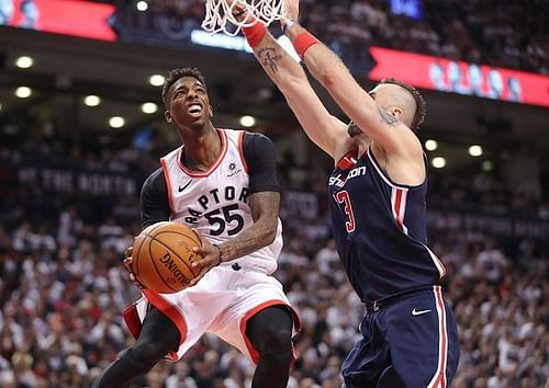 Delon Wright (left)