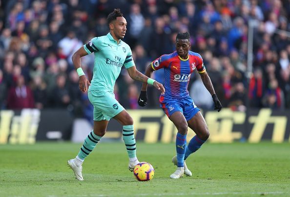 Fans react to Aubameyang's social media activity after being subbed off in Crystal Palace draw