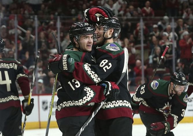 Grabner helps Coyotes beat the Lightning 7-1