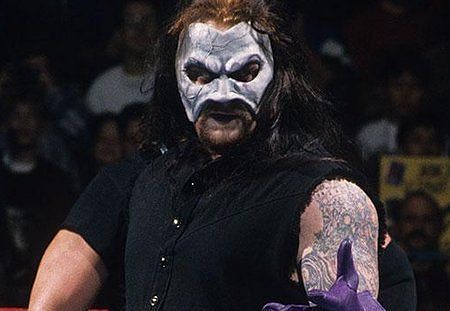 Page 4 - 4 WWE Wrestlers who wore a mask inside the ring