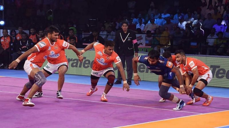 Akshay Jadhav (R) was the breakout performer for Pune with 8 points