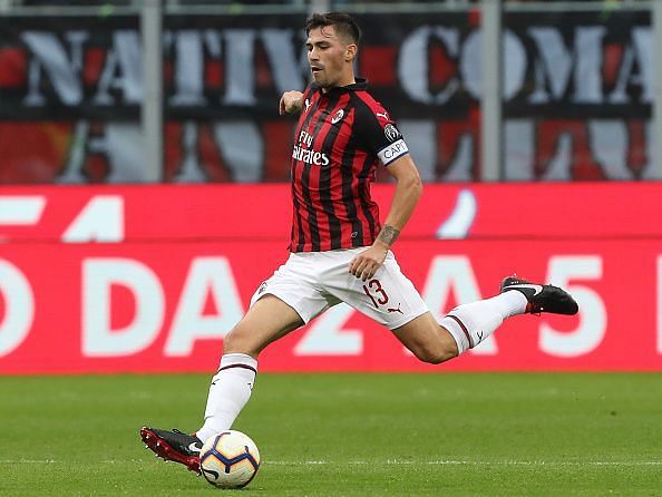 Manchester United are interested in signing Alessio Romagnoli