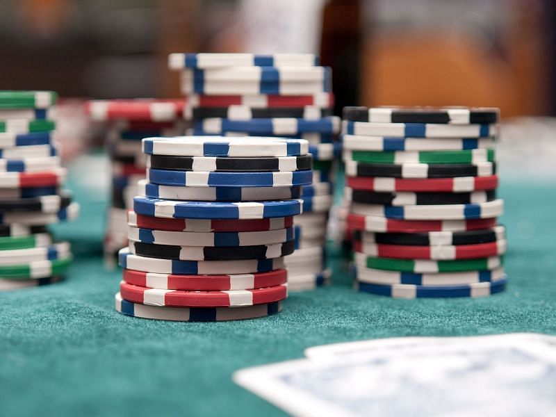 Common Beginner Mistakes to Avoid in Texas Hold'Em Poker