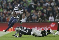 Seahawks roll behind Wilson's 3 TDs; Raiders QB Carr injured