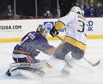 Arvidsson scores 2 as Predators hold off Islanders 4-3