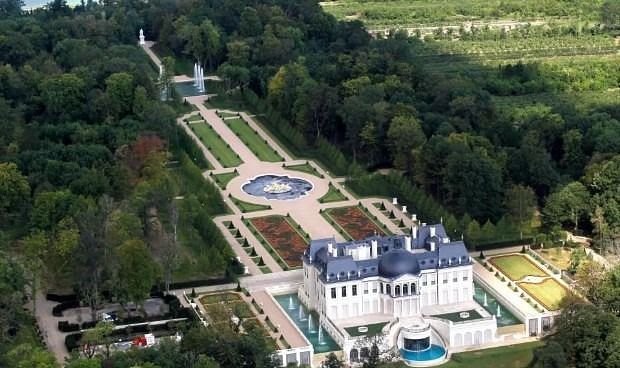 Prince Mohammad bin Salman owns a &pound;230 million plush mansion in Paris