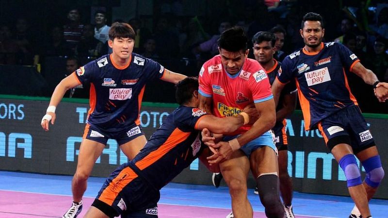 Deepak Niwas Hooda in action. Picture Courtesy: ProKabaddi.com