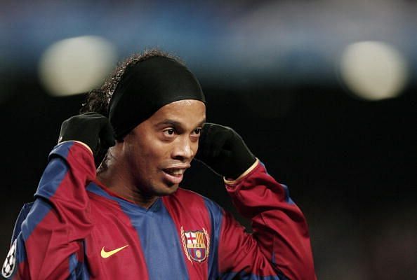 Ronaldinho playing for Barcelona