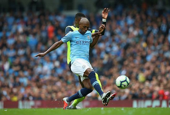 3 players who can replace Fernandinho at Manchester City