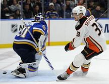 Street, Cogliano score in 3rd period, Ducks beat Blues 3-2