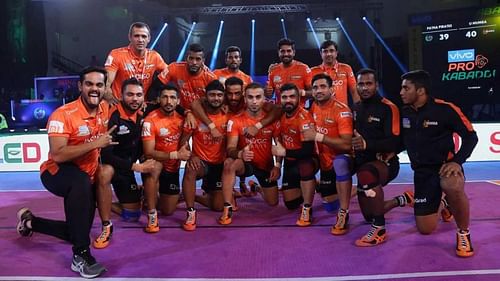 Fazel Atrachali (centre) was 'Captain Cool' as U Mumba clinched the thriller.