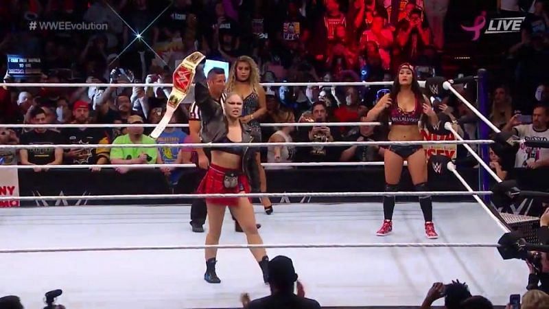 Ronda Rousey defends her Raw Women&#039;s Championship against Nikki Bella