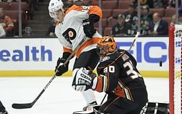 Flyers beat Ducks to snap 3-game losing streak