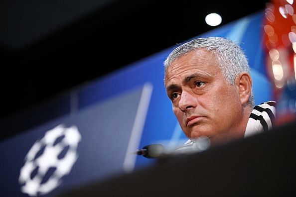 Manchester United News: Mourinho replacement lined up, ex-United star tipped to return and more - 25th October 2018