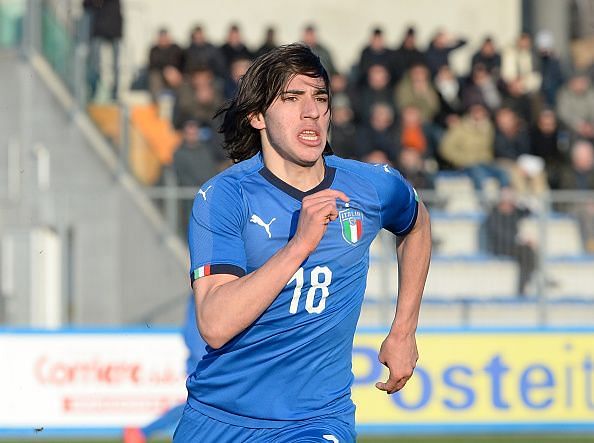 Italy v Greece - Elite Round U19