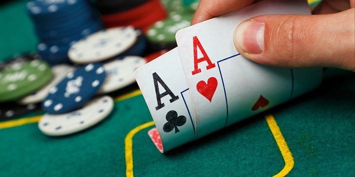 What is two pair in poker? 