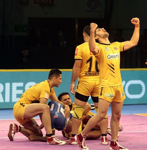 The Titans' all-round brilliance saw them beat the Thalaivas again