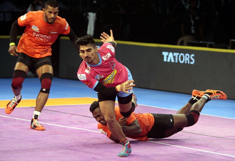 A crucial tackle on Nitin Rawal swung the game Mumbai&#039;s way in the end