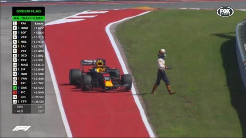 Ricciardo walks away from the object of his terrible luck