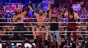 Twitter reacts to the WWE Super Show-Down.