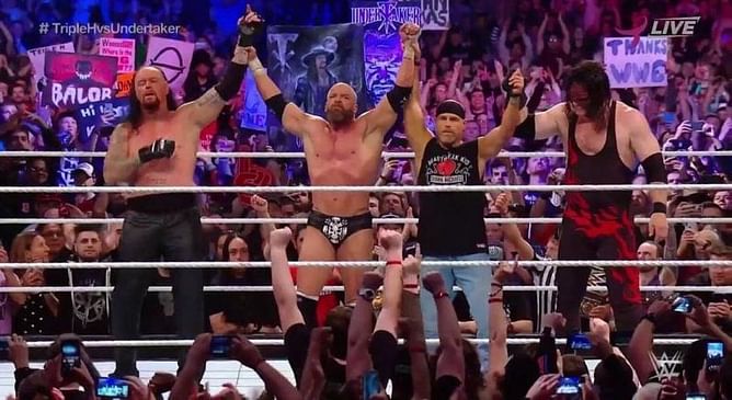 Twitter reacts to the WWE Super Show-Down.