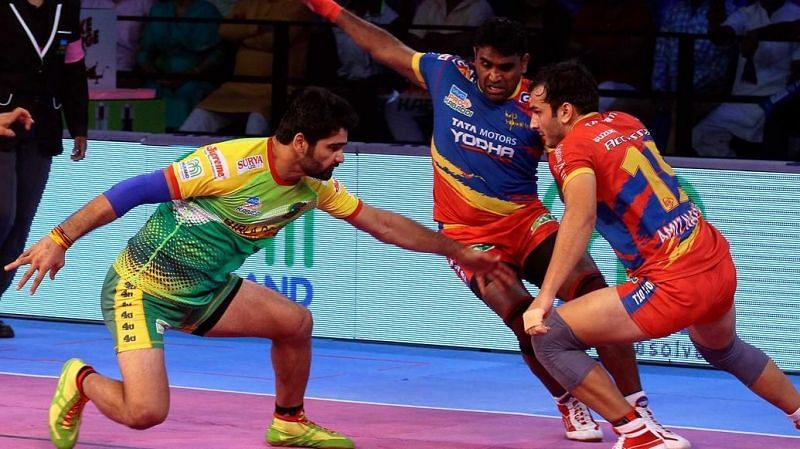 Pardeep Narwal had it tough tonight and was on the bench for a long time