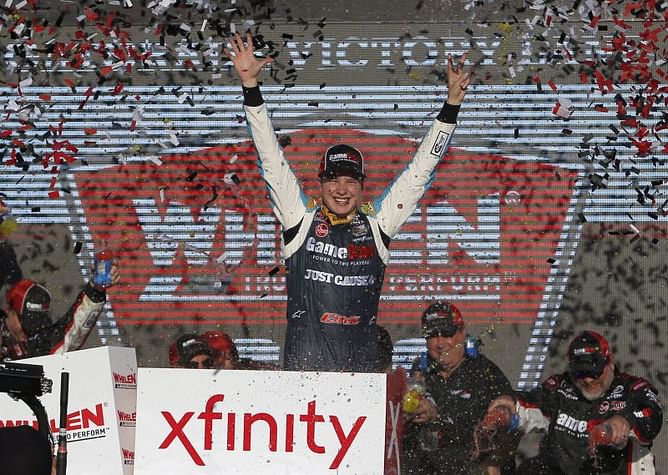 Bell becomes favorite after eking into Xfinity Series finale