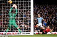 De Gea should have been saved Aguero's goal, that went straight through his gloves (IMAGE: Dailymail)
