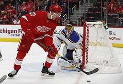 Tyler Bertuzzi scores late goal, Red Wings beat Blues 4-3