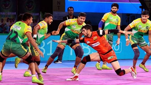 Patna Pirates in action. [Picture Courtesy: ProKabaddi.com]