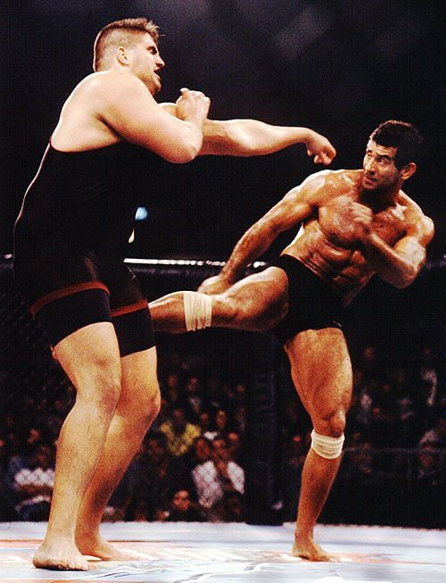 Marco Ruas attempts to chop down the tree-like Paul Varelans in the UFC 7 tournament final
