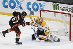 Ducks win 2-1 in shootout to hand Predators 1st road loss