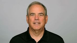 Titans DC Pees taken to hospital during Colts game