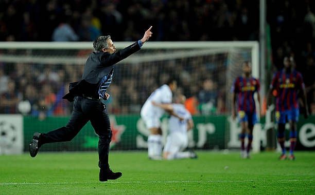 Mourinho&#039;s iconic celebration after his Inter side beat Barcelona in 2010