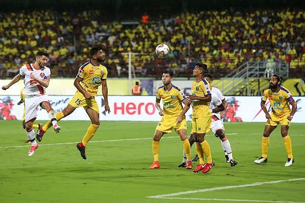 Ferran Corominas takes a shot at goal [Image: ISL]