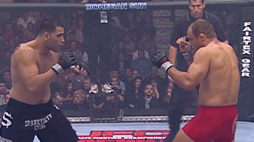 Ricco Rodriguez and Randy Couture: Clashed for the vacant Heavyweight Championship