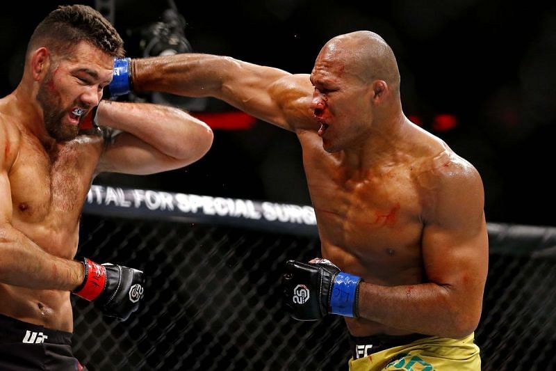 Chris Weidman and Jacare Souza put on an instant classic