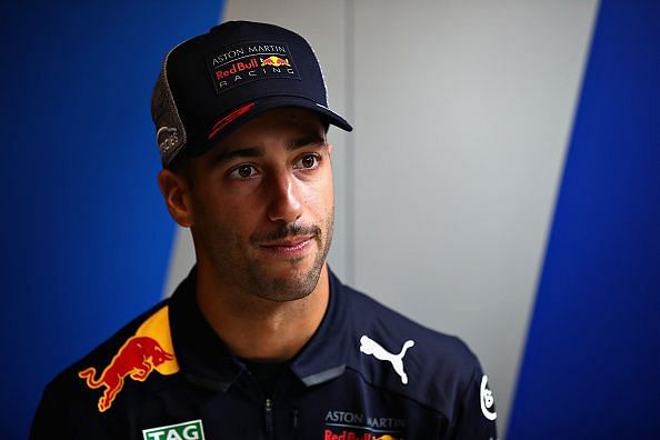 Even the marshals don&#039;t spare Ricciardo