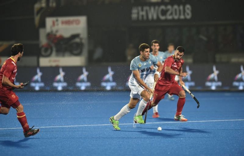 Players in action during the Argentina vs Spain match